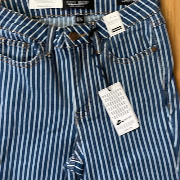 Judy Blue Plus Size Pin Stripe Super Flare Jeans 1/25 B16 - Picture 5 of 8